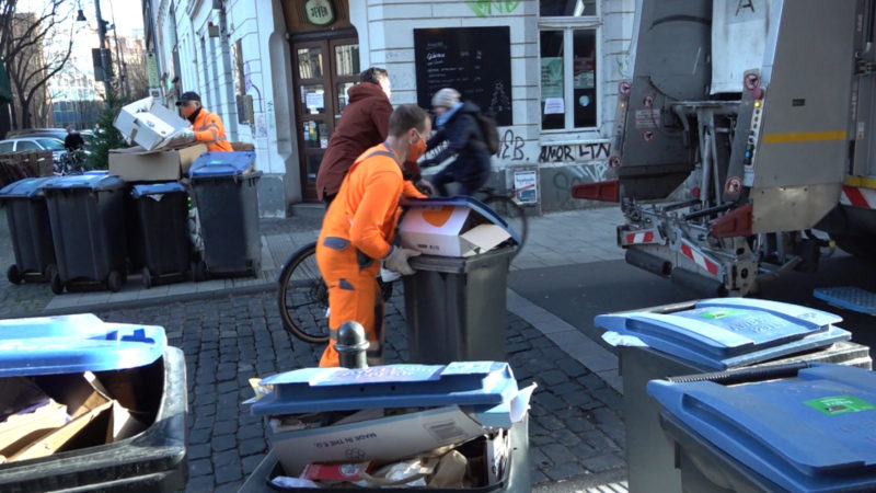 Papierwahnsinn (Foto: SAT.1 NRW)