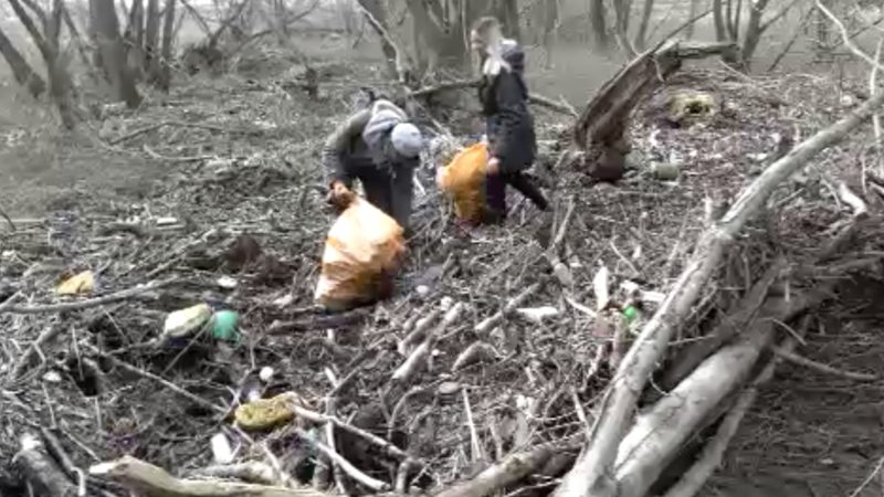 Aufräumen nach dem Hochwasser (Foto: SAT.1 NRW)