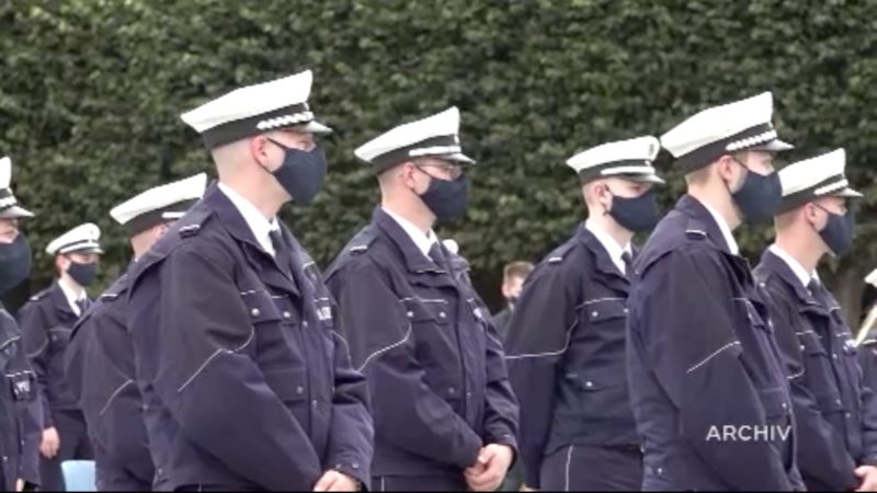 Stoffmasken für die Polizei (Foto: SAT.1 NRW)