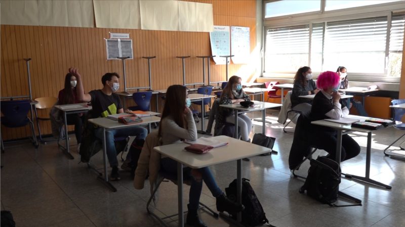 Laschet fordert Tests an Schulen (Foto: SAT.1 NRW)