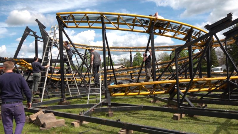 Eine Achterbahn ohne Kirmes (Foto: SAT.1 NRW)