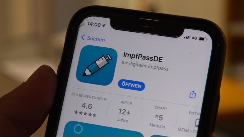 Arzt in Neuss nutzt digitalen Impfpass (Foto: SAT.1 NRW)