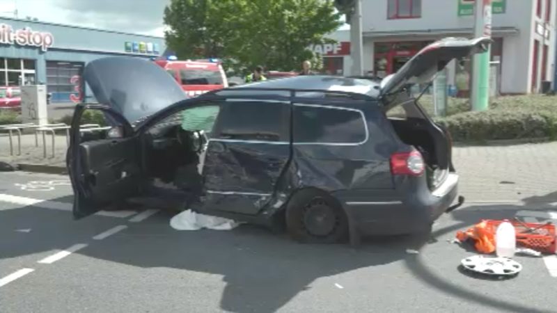 Unfall: Notarzt hilft außer Dienst (Foto: SAT.1 NRW)