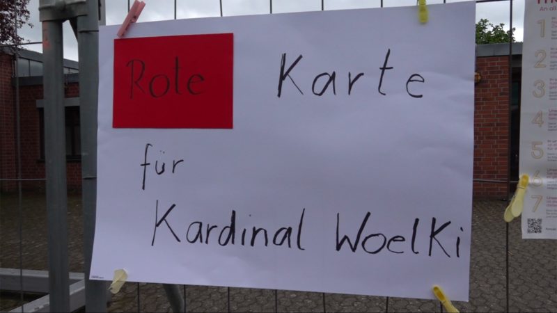 Demo gegen Kardinal Woelki (Foto: SAT.1 NRW)