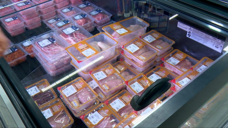 Discounter verbannt Billigfleisch (Foto: SAT.1 NRW)