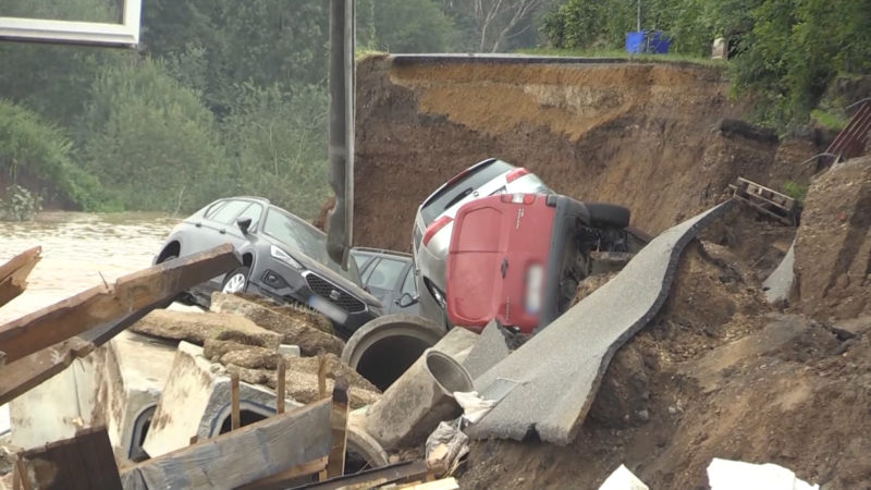 Tote und Zerstörung in Erftstadt (Foto: SAT.1 NRW)