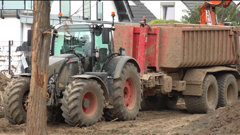 Landwirte helfen in Katastrophengebieten (Foto: SAT.1 NRW)