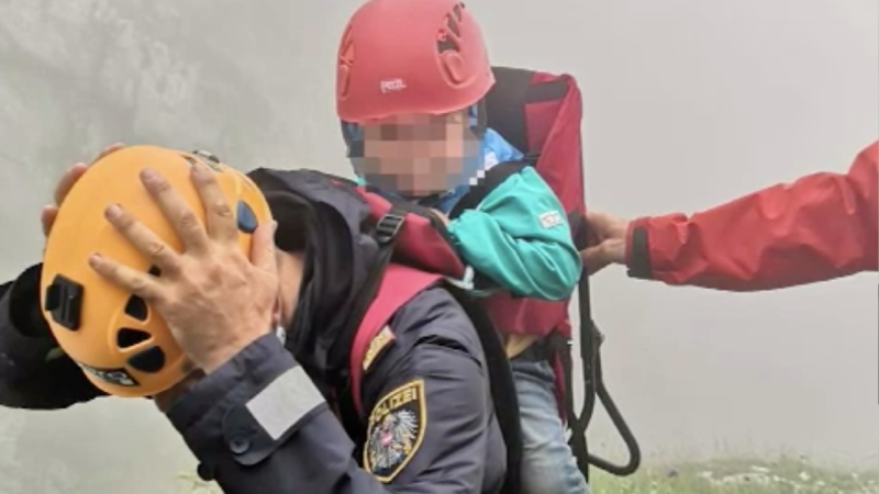 Kind in den Alpen gerettet (Foto: SAT.1 NRW)