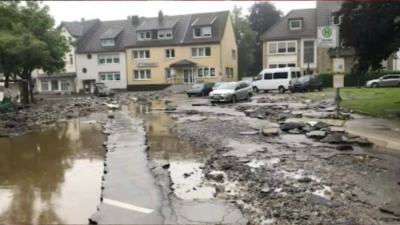 Schwieriger Wiederaufbau nach Flut (Foto: SAT.1 NRW)