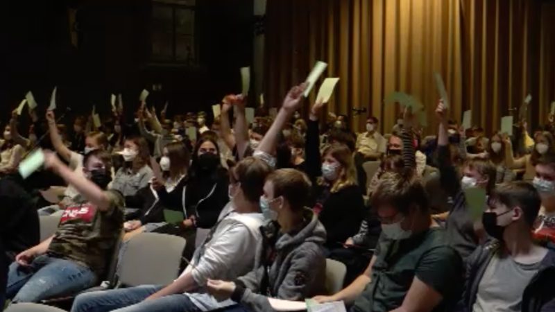 Jugend trifft auf Politik (Foto: SAT.1 NRW)