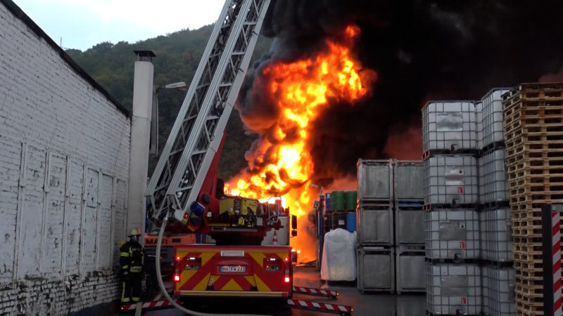 Flammeninferno in Hagen (Foto: SAT.1 NRW)