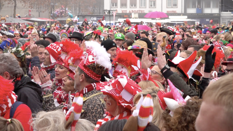 Ärztin entsetzt nach Corona-Karneval (Foto: SAT.1 NRW)