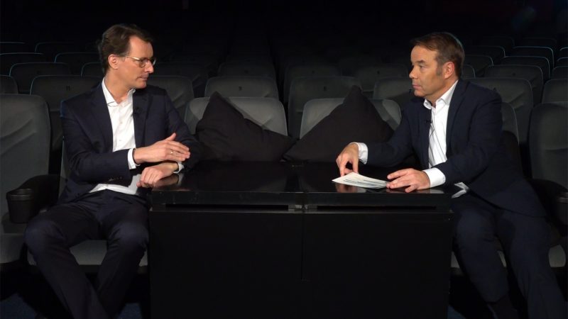 NRW-Ministerpräsident Hendrik Wüst im Interview: Wie geht es weiter mit Omikron? (Foto: SAT.1 NRW)