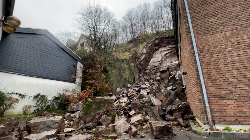 Steinschlag an Burg Altena (Foto: SAT.1 NRW)