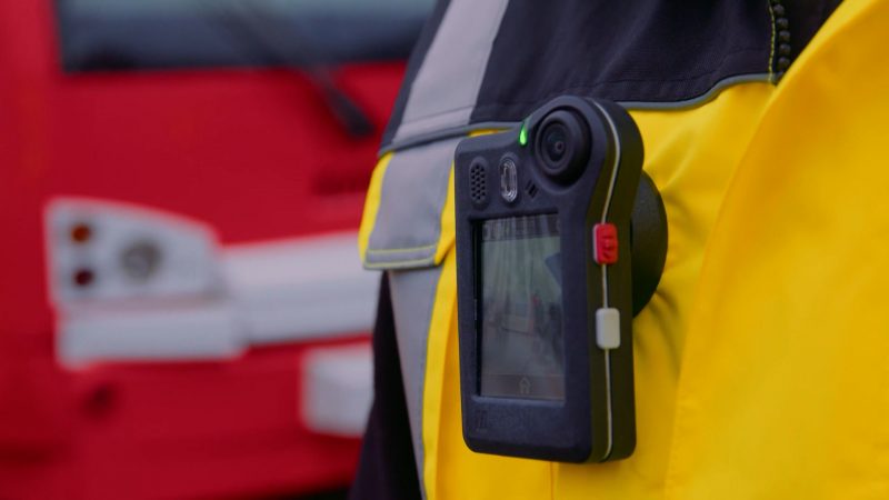 Fahrkartenkontrolleure mit Bodycams (Foto: SAT.1 NRW)