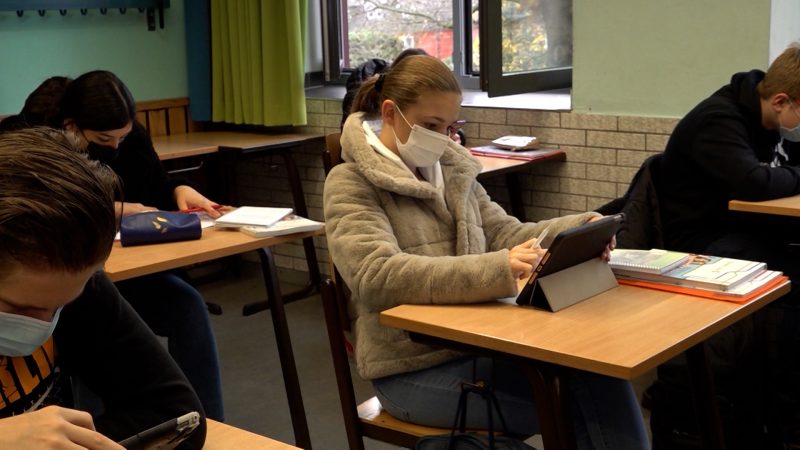 Wettbewerb um kältestes Klassenzimmer (Foto: SAT.1 NRW)