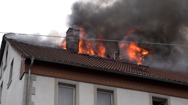 Zwei Tote nach Brand in Wohnhaus (Foto: SAT.1 NRW)
