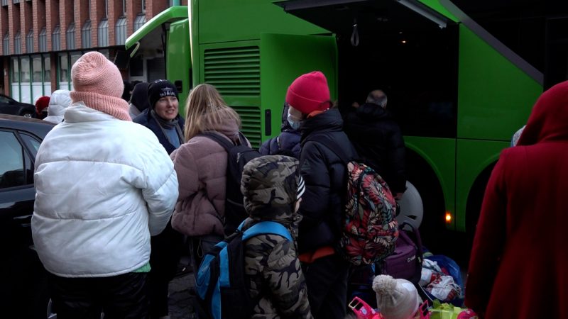 Ankunft in  Duisburg - was jetzt? (Foto: SAT.1 NRW)