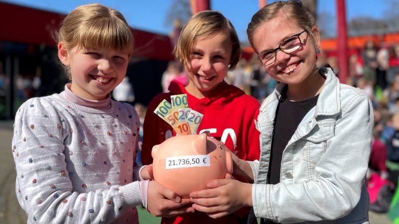 Kinder sammeln Spenden für die Ukraine (Foto: SAT.1 NRW)