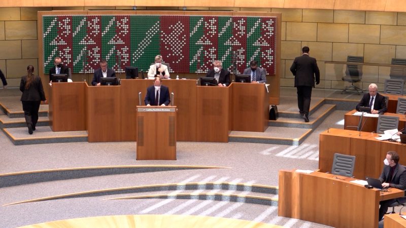 Sondersitzung im Landtag (Foto: SAT.1 NRW)