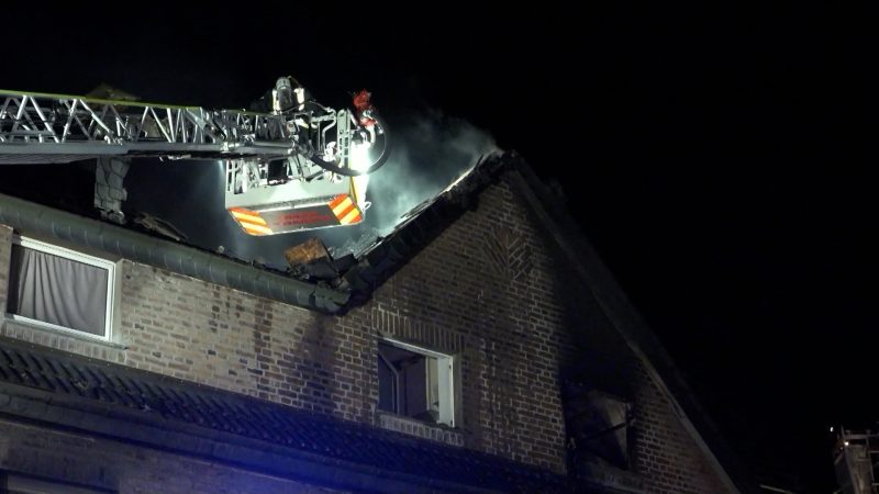 Großbrand in Familienhaus in Wesel (Foto: SAT.1 NRW)