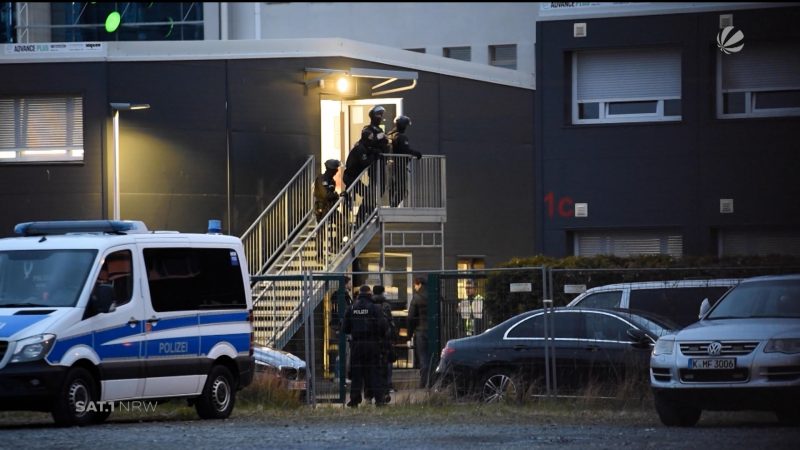 Razzia nach Messerattacke (Foto: SAT.1 NRW)