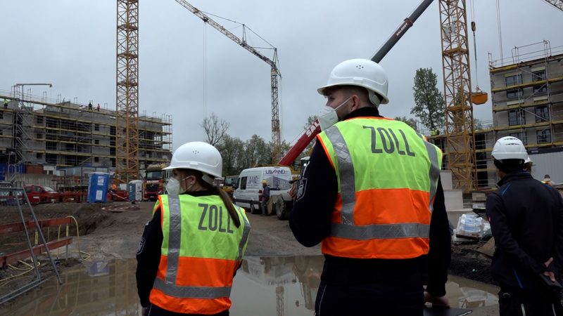 Zoll kontrolliert NRW-Baustellen (Foto: SAT.1 NRW)