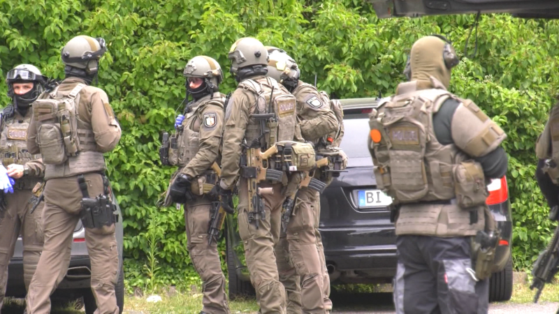 Schüsse auf Schulhof (Foto: SAT.1 NRW)