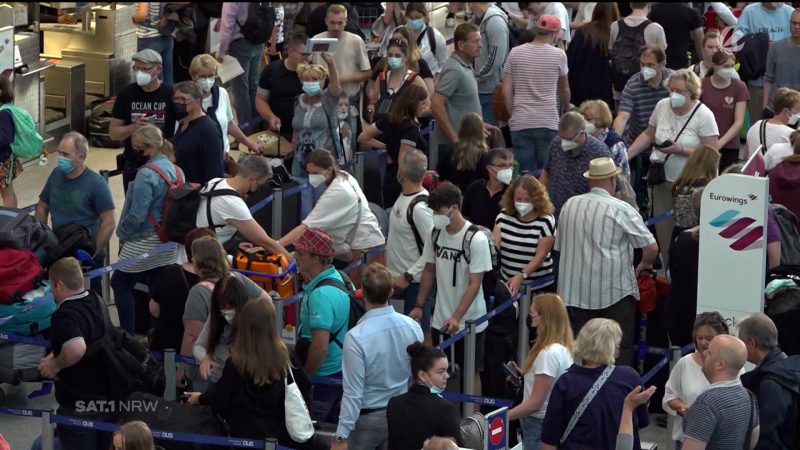 Herbstferien-Chaos an Flughäfen erwartet (Foto: SAT.1 NRW)