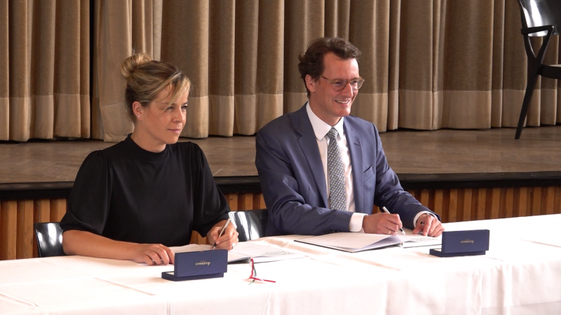 Neuer Koalitionsvertrag unterschrieben (Foto: SAT.1 NRW)