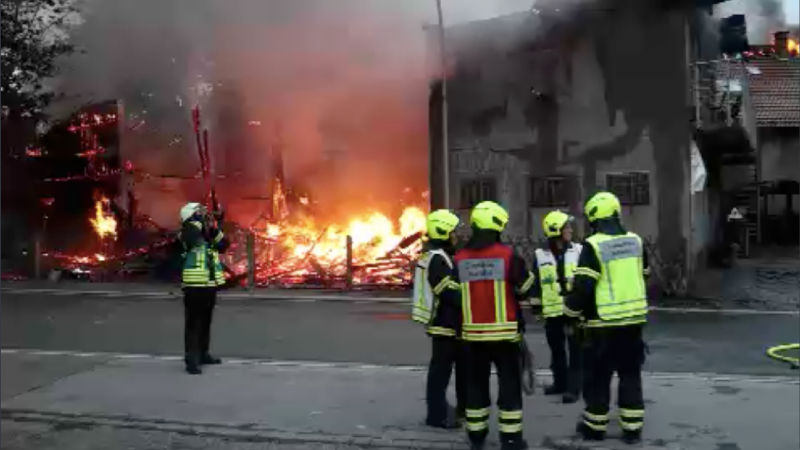 Großbrand auf Bauernhof (Foto: SAT.1 NRW)