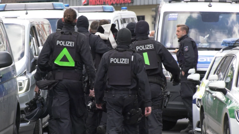 Mega-Razzia gegen Mafia (Foto: SAT.1 NRW)