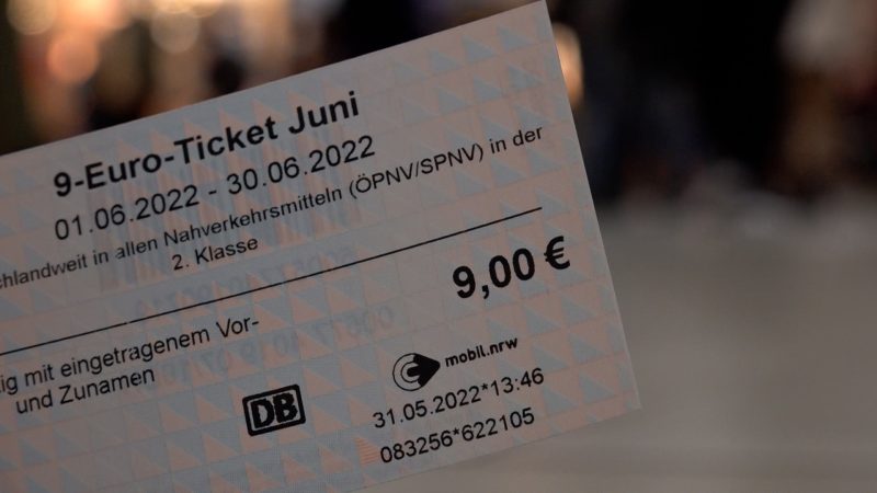 9-Euro-Ticket und Tankrabatt laufen aus (Foto: SAT.1 NRW)