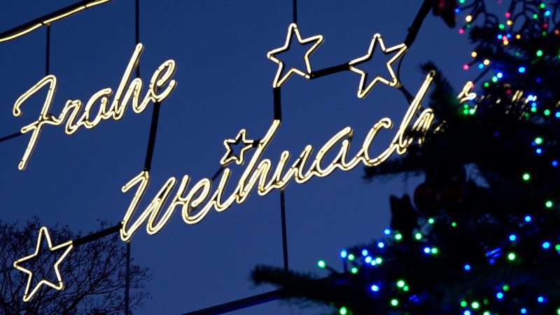 Keine Weihnachtsbeleuchtung in Mönchengladbach (Foto: SAT.1 NRW)