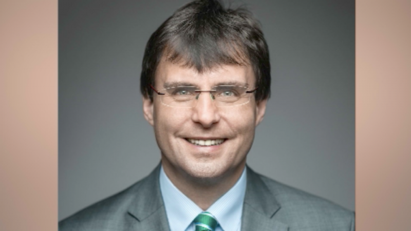 Zu Gast bei NRW-Finanzminister Marcus Optendrenk (Foto: SAT.1 NRW)