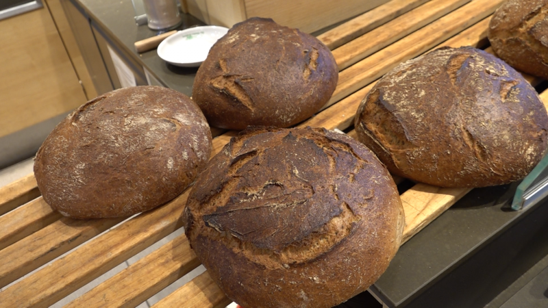 Günstiges Brot aus alten Resten (Foto: SAT.1 NRW)
