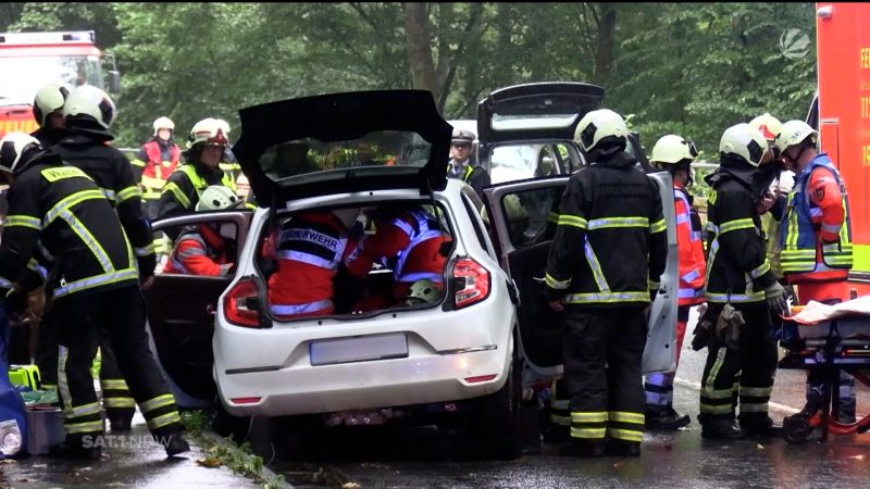 Fahrschüler baut Unfall (Foto: SAT.1 NRW)