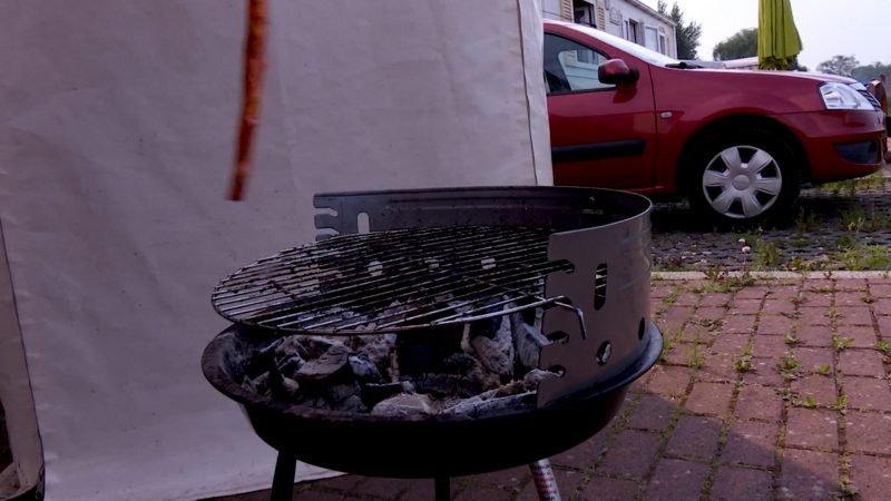 Familie durch Holzkohlegrill vergiftet (Foto: SAT.1 NRW)