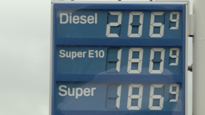 Ölpreis sinkt - Diesel bleibt teuer (Foto: SAT.1 NRW)
