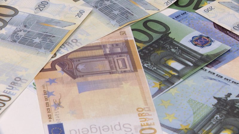 Mehr Geld gegen Krise (Foto: SAT.1 NRW)