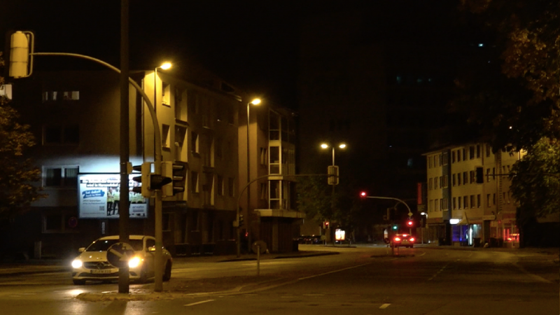 Lichter aus in Gütersloh: Nachhaltigkeit vs. Sicherheit (Foto: SAT.1 NRW)