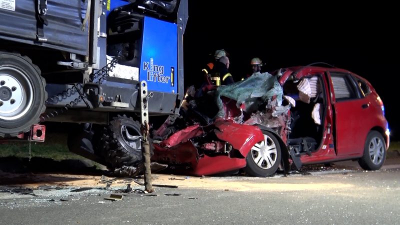 Tote bei Autounfall in Bergkamen (Foto: SAT.1 NRW)