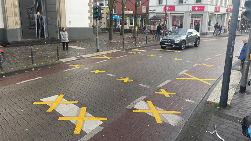 Chaos auf Venloer Straße: kein Ende in Sicht (Foto: SAT.1 NRW)