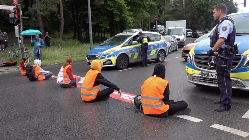 Erster NRW-Prozess gegen Klimakleber (Foto: SAT.1 NRW)