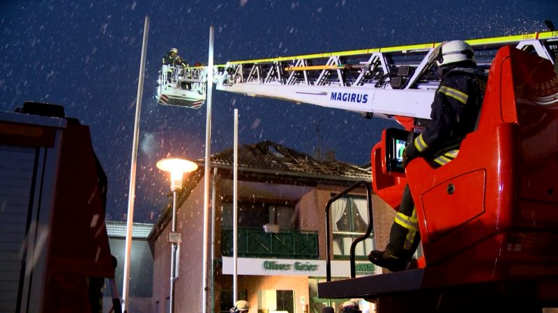 Schornsteinfeger wird zum Retter  (Foto: SAT.1 NRW)