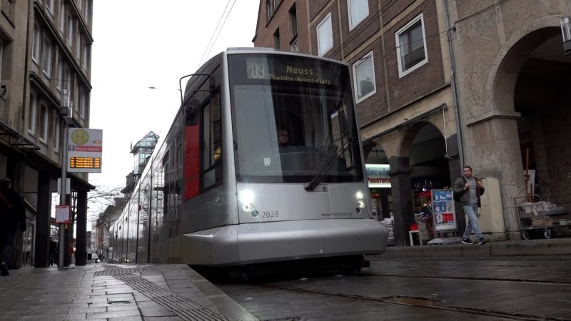 Kostenlos Bahnfahren in Neuss (Foto: SAT.1 NRW)