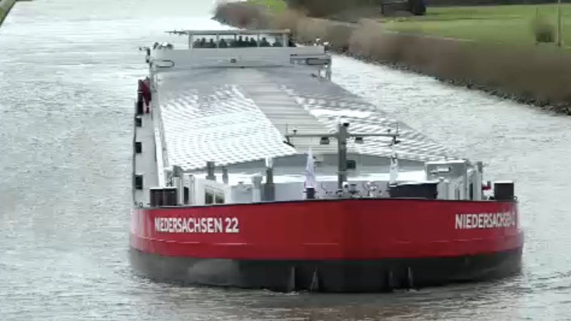 Autonomes Schiff fährt durch NRW (Foto: SAT.1 NRW)
