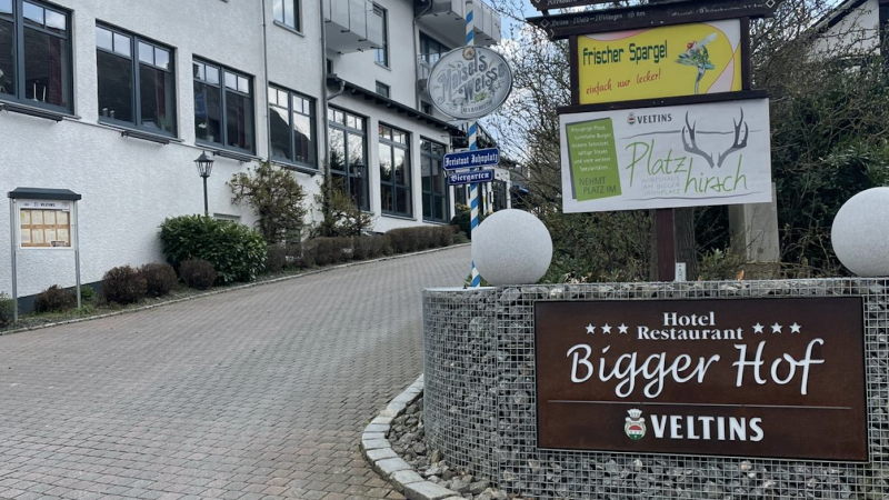 Hotel erteilt Grünen Hausverbot (Foto: SAT.1 NRW)