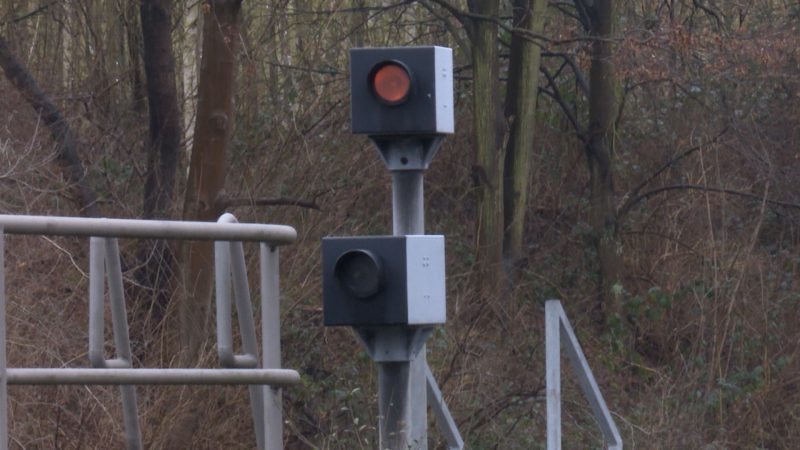 Lüdenscheid stellt neue Blitzer auf (Foto: SAT.1 NRW)