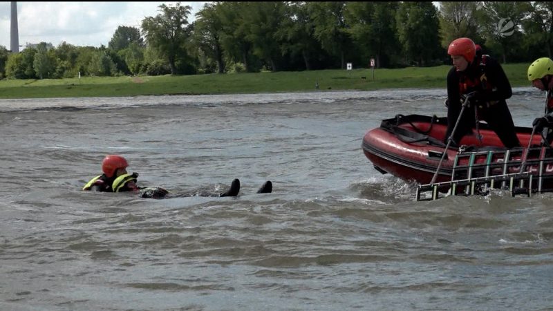 Rettungsübung auf dem Wasser (Foto: SAT.1 NRW)